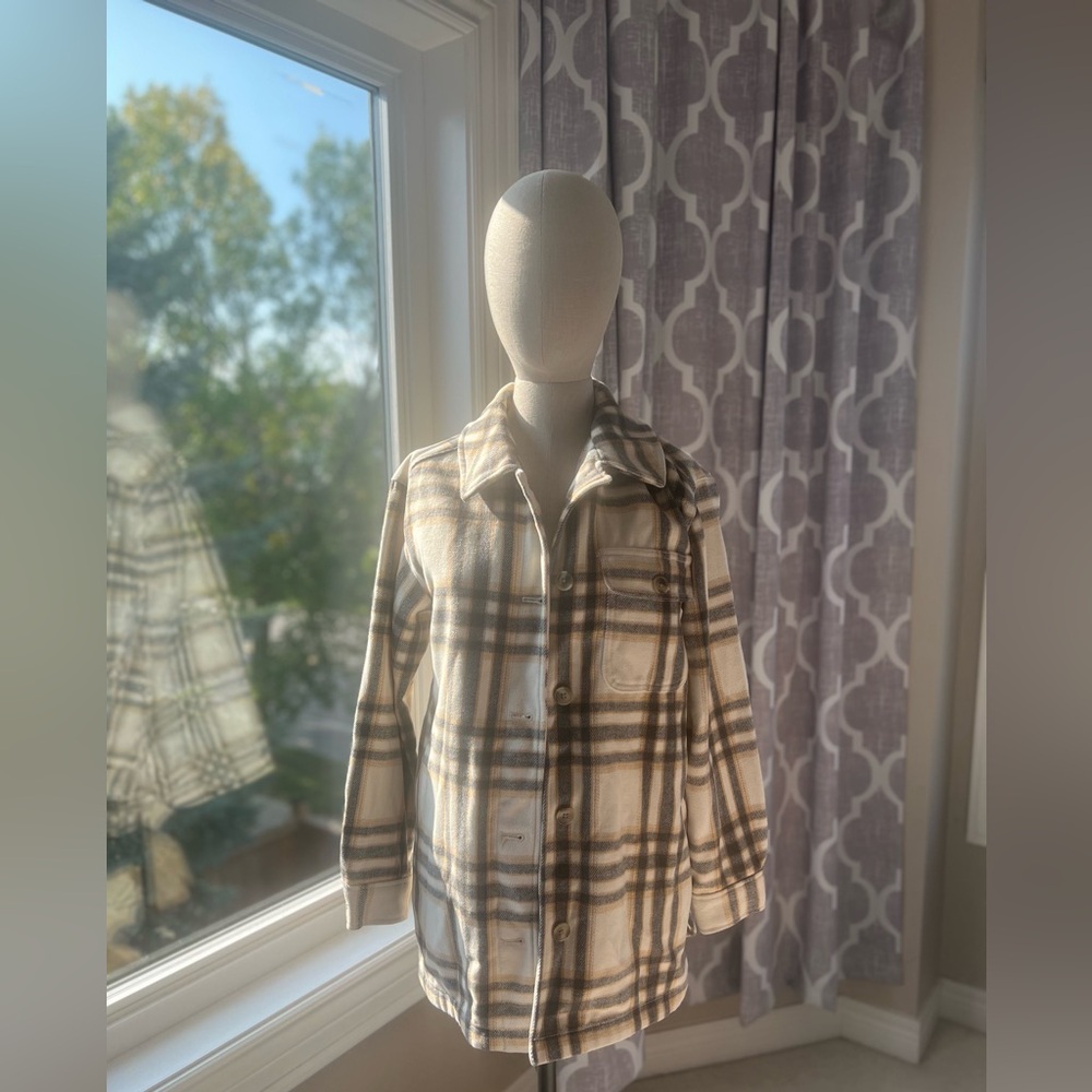 Old Navy Tan and Brown Plaid Shirt Jacket PTP 20